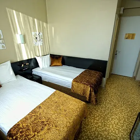 Nobel Hotel 3*